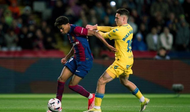 西甲保级关键战：西班牙人主场迎战拉斯帕尔马斯，谁能抢占生机？