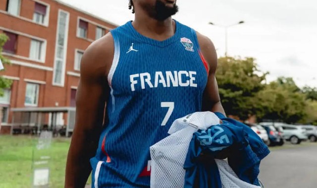 亚布塞莱担任法国男篮队长 率队征战欧洲杯