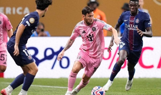 止步世俱杯16强！迈阿密淘汰赛4球惨败给巴黎 法媒晒图暗刺梅西