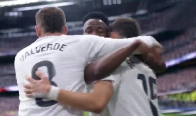 2-0！西甲第7被皇马打懵，6分钟2脚远射，居莱尔+姆巴佩技惊四座