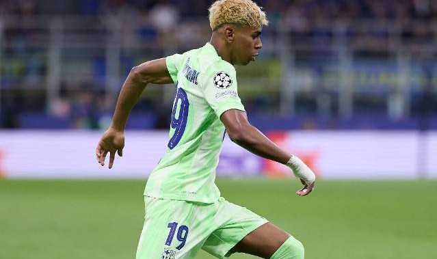 亚马尔哭了！17岁梅西接班人无缘欧冠决赛，单场14次过人真尽力了