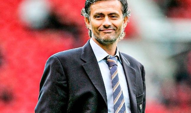 比肩穆里尼奥！阿莫林晋级决赛，曼联队史第2人，夺冠才有钱重建