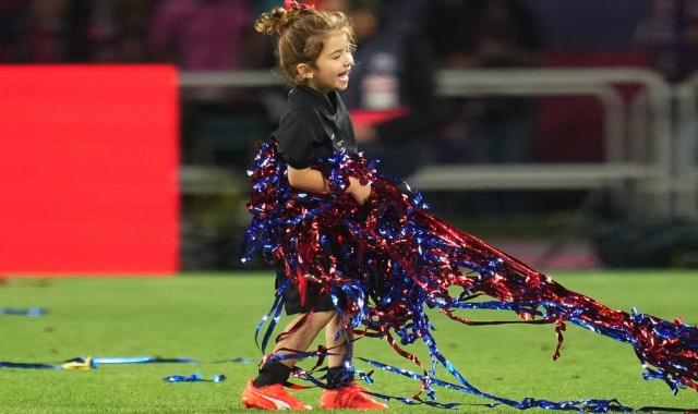 她不信！玛丽奥娜助枪手18年后再夺欧冠，弑旧主巴萨演最强逆袭！