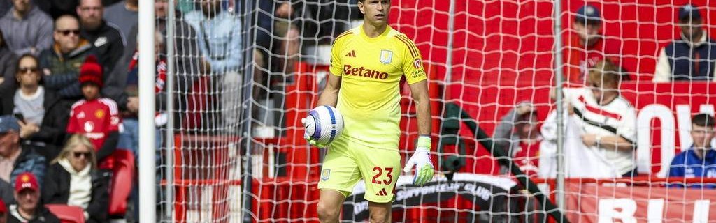 安东尼梅开三度投恩师？！勒沃库森携巨款入场，曼联瞄准世界杯冠军门神！