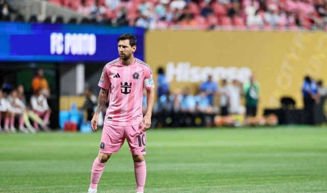 梅西世界波助迈阿密2-1逆转波尔图，成功保留出线希望